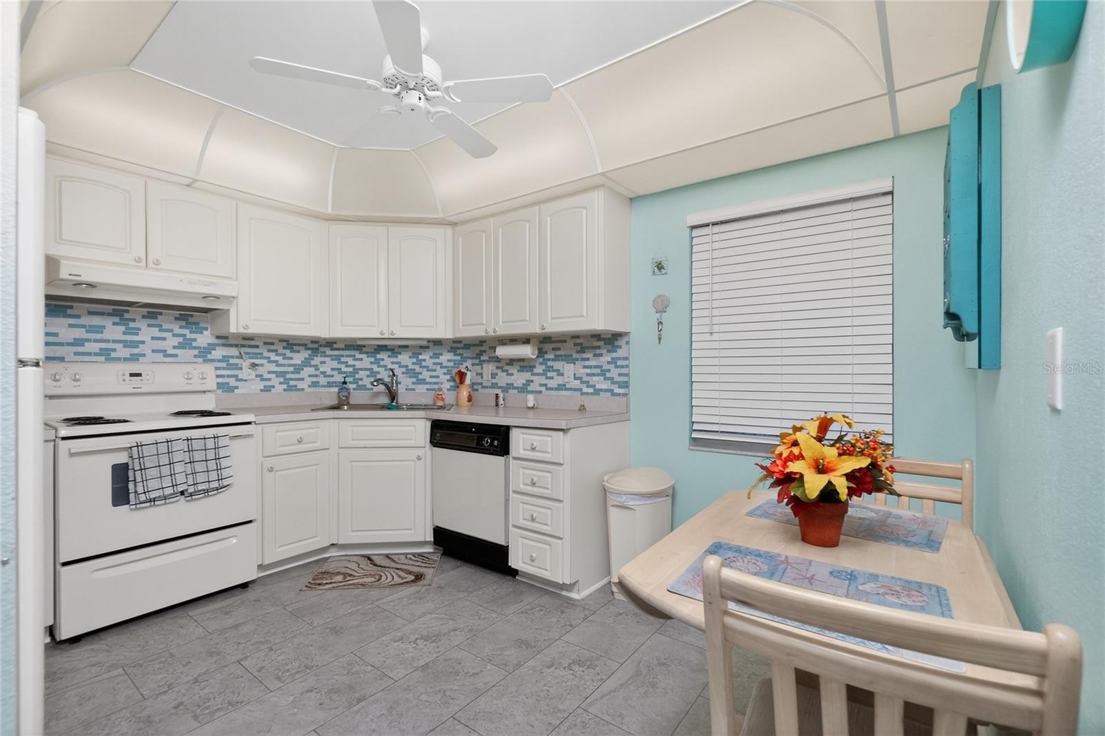 207 RUBENS DR #G, NOKOMIS, FL, 34275