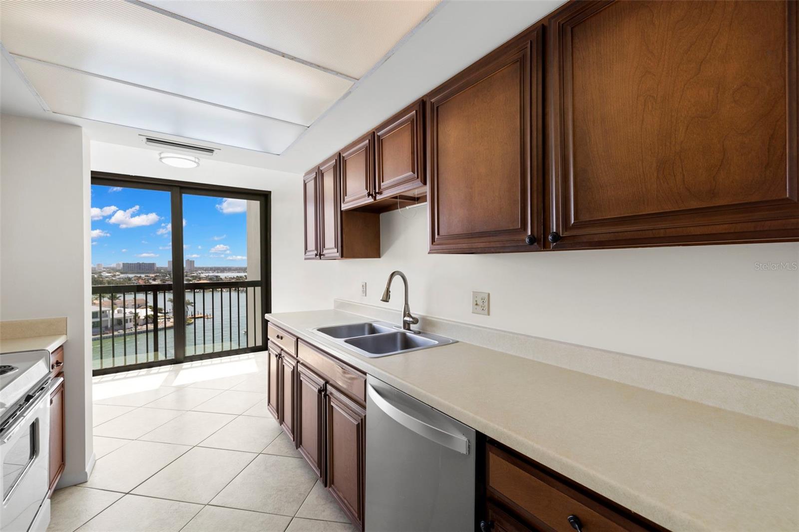 9425 BLIND PASS RD #1008, ST PETE BEACH, FL, 33706