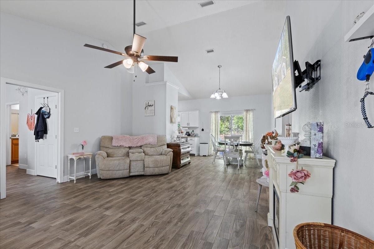 700 SW 105TH ST, TRENTON, FL, 32693