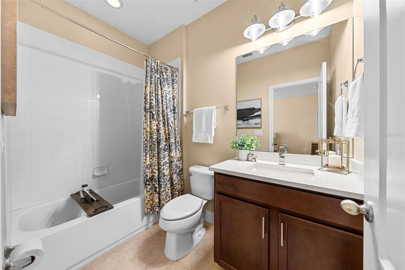 8115 CHAMPIONS FOREST WAY, TAMPA, FL, 33635