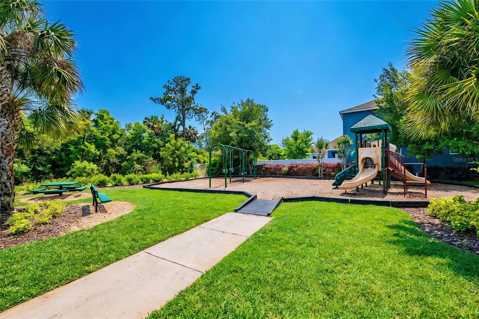 8115 CHAMPIONS FOREST WAY, TAMPA, FL, 33635