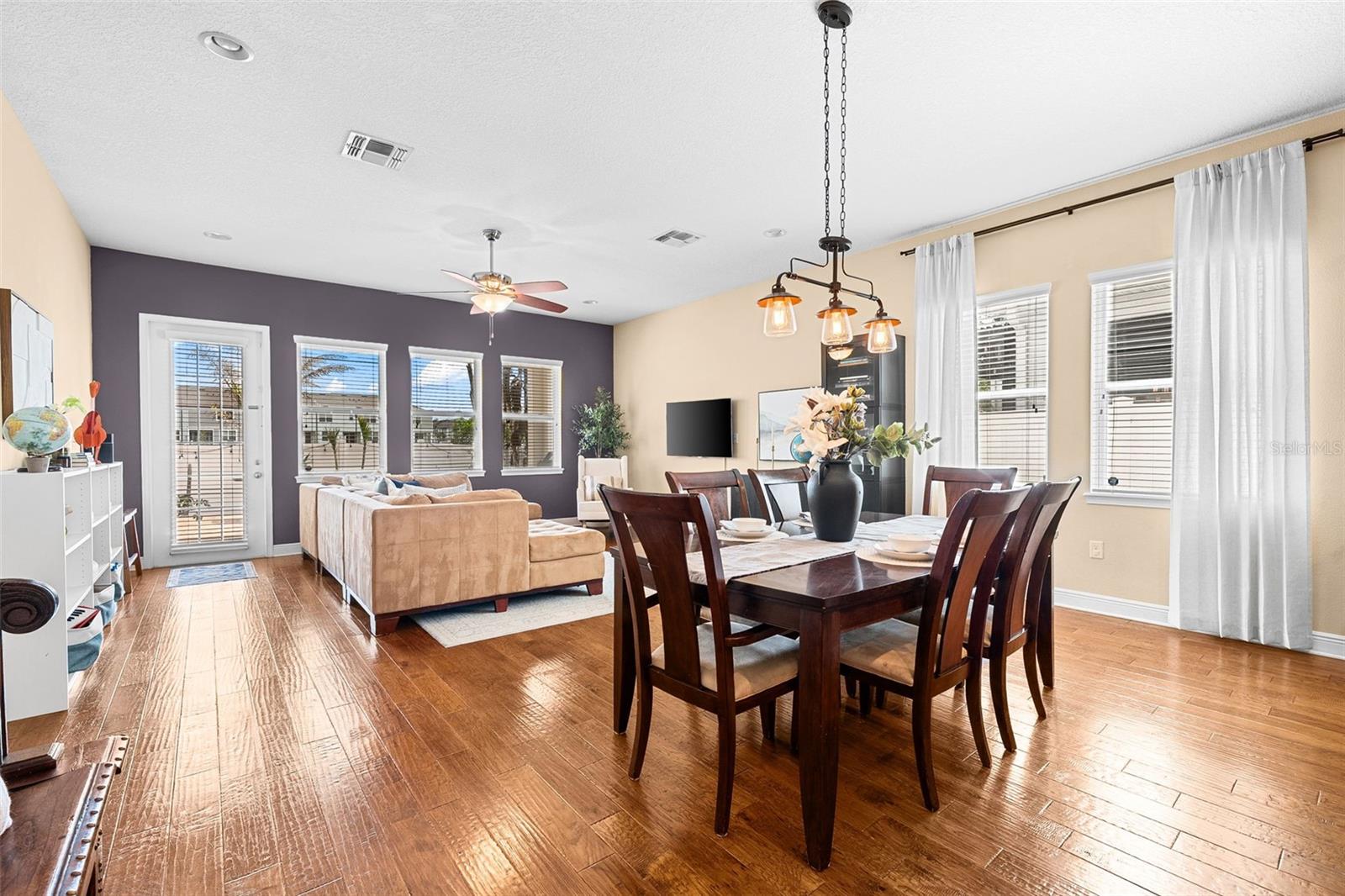 8115 CHAMPIONS FOREST WAY, TAMPA, FL, 33635