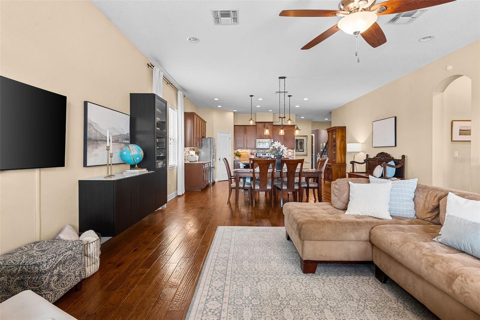 8115 CHAMPIONS FOREST WAY, TAMPA, FL, 33635