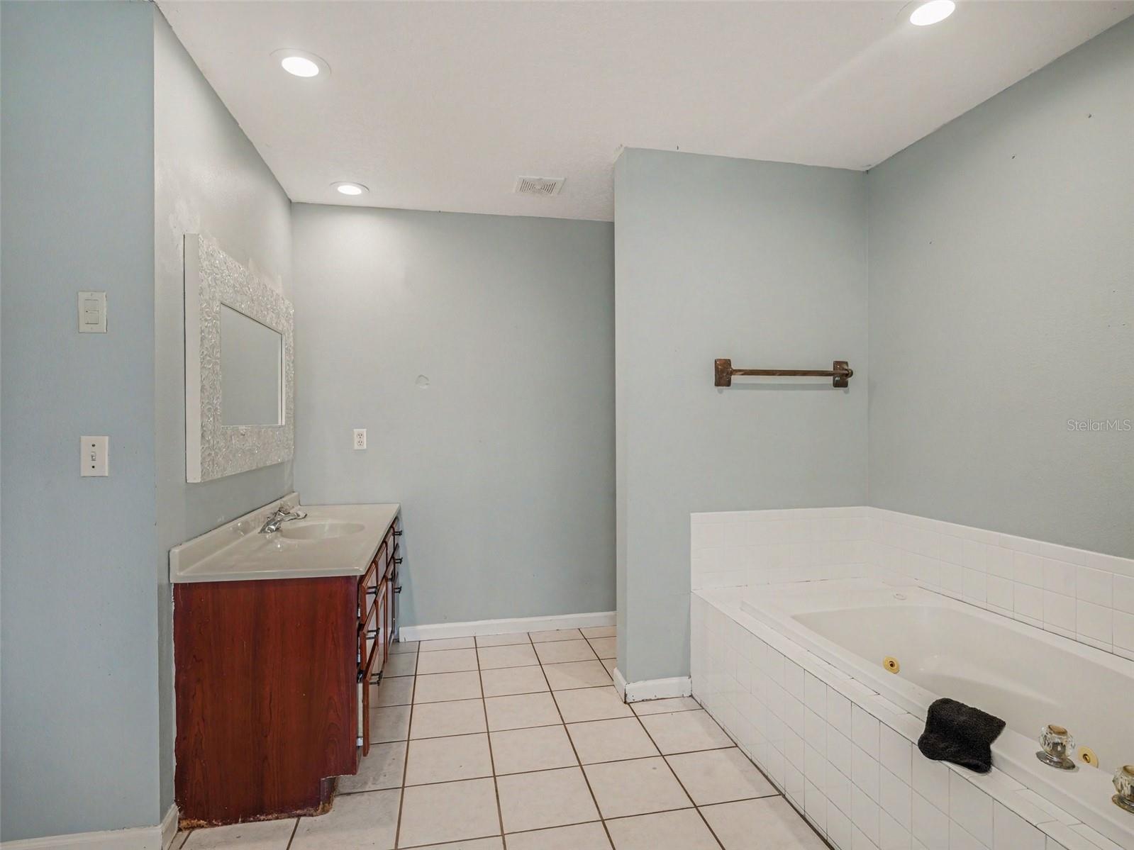 1740 BAYSHORE DR, TERRA CEIA, FL, 34250