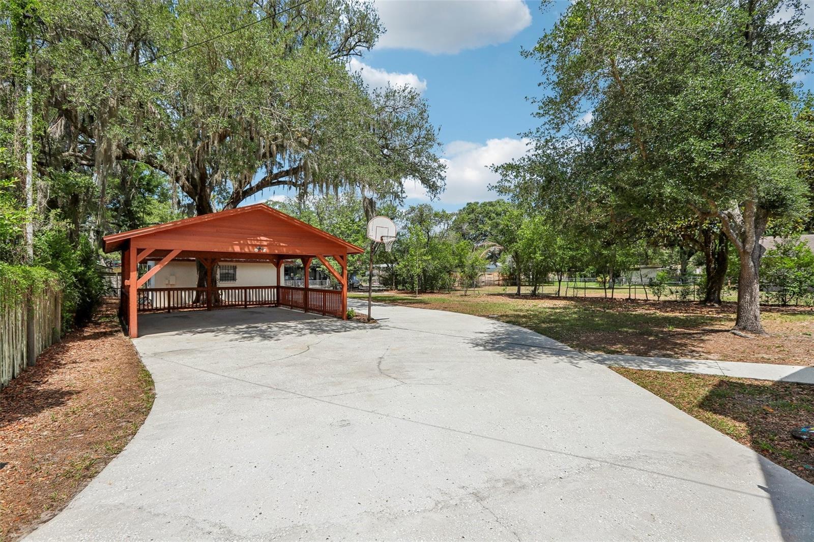118 N GREENFIELD AVE, TEMPLE TERRACE, FL, 33617