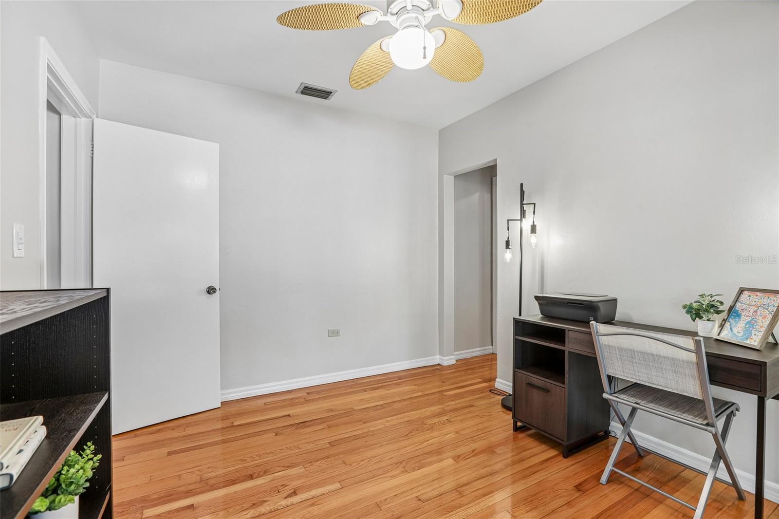 118 N GREENFIELD AVE, TEMPLE TERRACE, FL, 33617