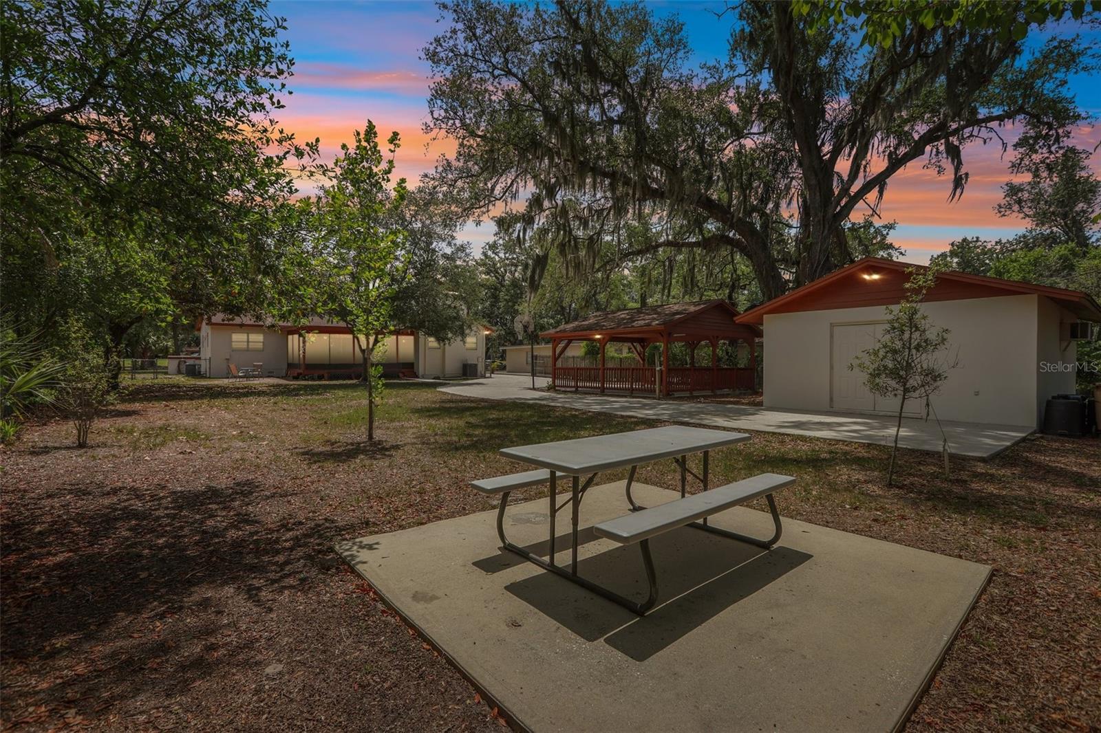 118 N GREENFIELD AVE, TEMPLE TERRACE, FL, 33617