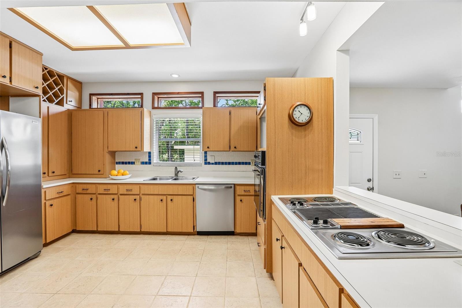 118 N GREENFIELD AVE, TEMPLE TERRACE, FL, 33617