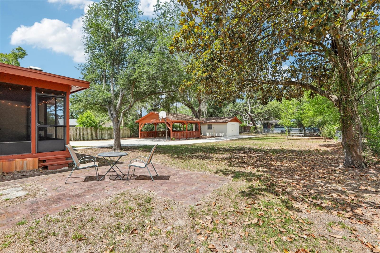 118 N GREENFIELD AVE, TEMPLE TERRACE, FL, 33617
