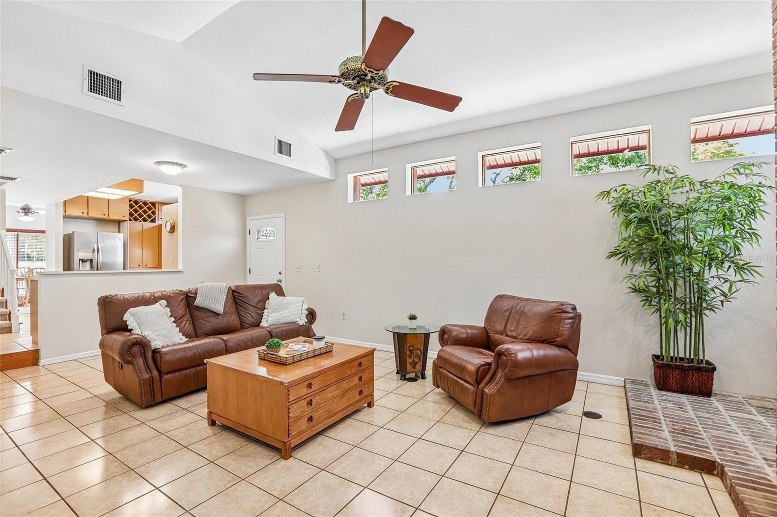 118 N GREENFIELD AVE, TEMPLE TERRACE, FL, 33617
