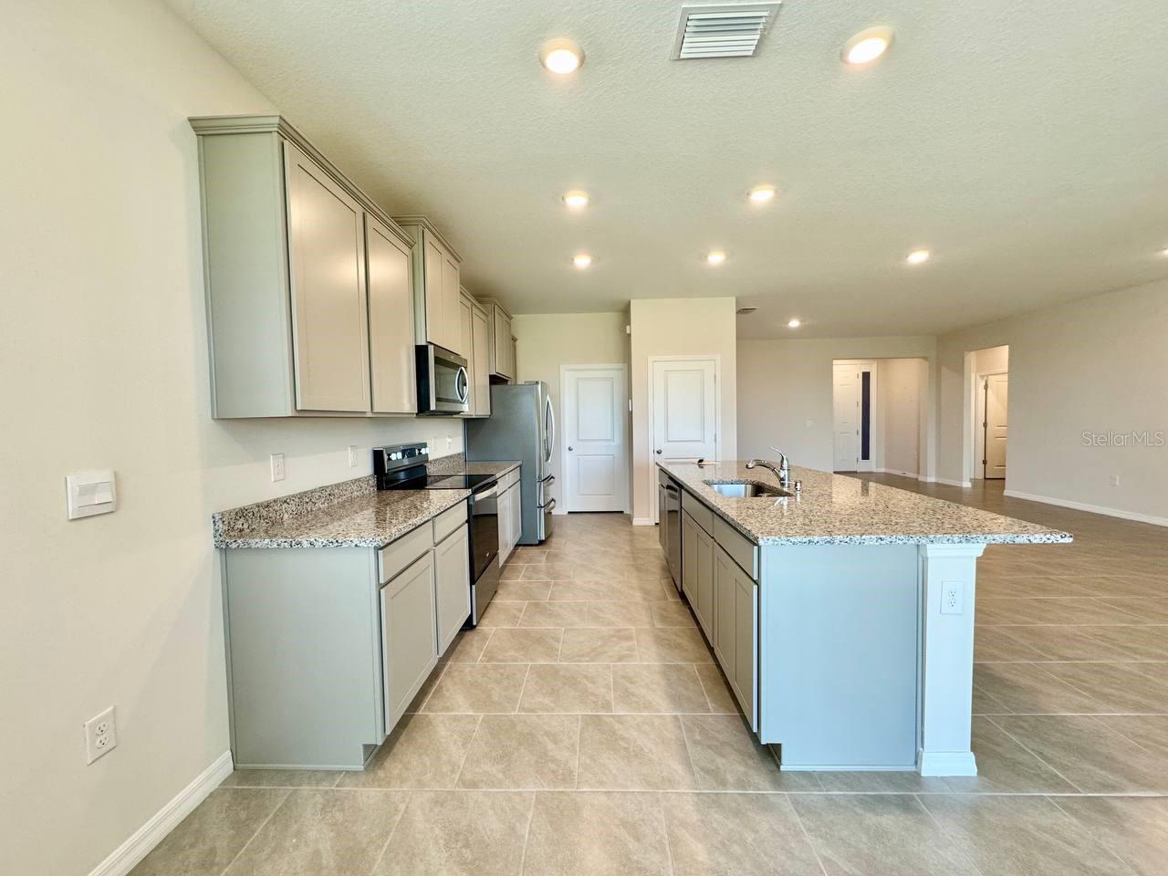 10959 COTTON VALE PL, SAN ANTONIO, FL, 33576
