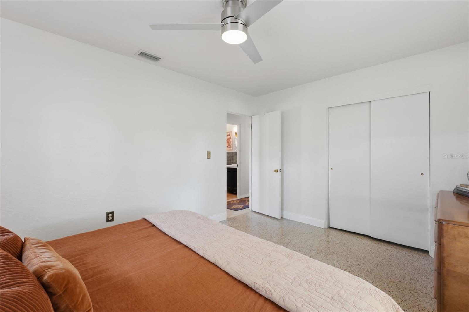 811 BAY VISTA BLVD S, ST PETERSBURG, FL, 33705