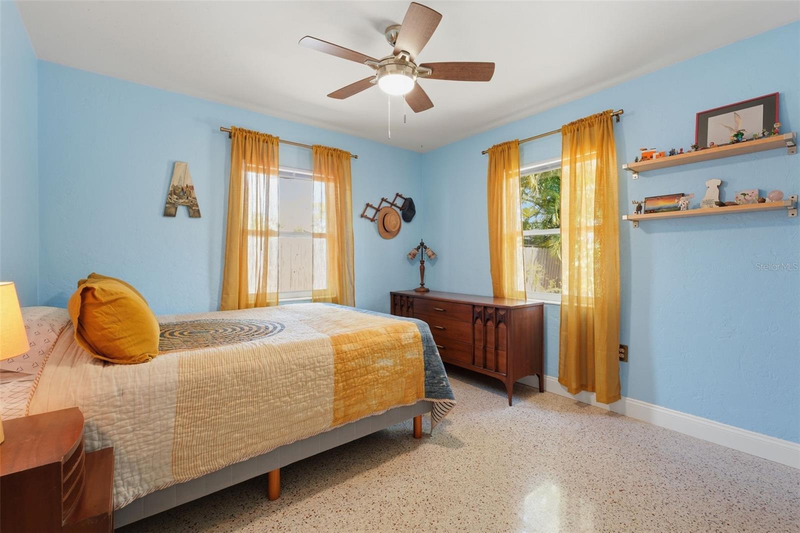 811 BAY VISTA BLVD S, ST PETERSBURG, FL, 33705