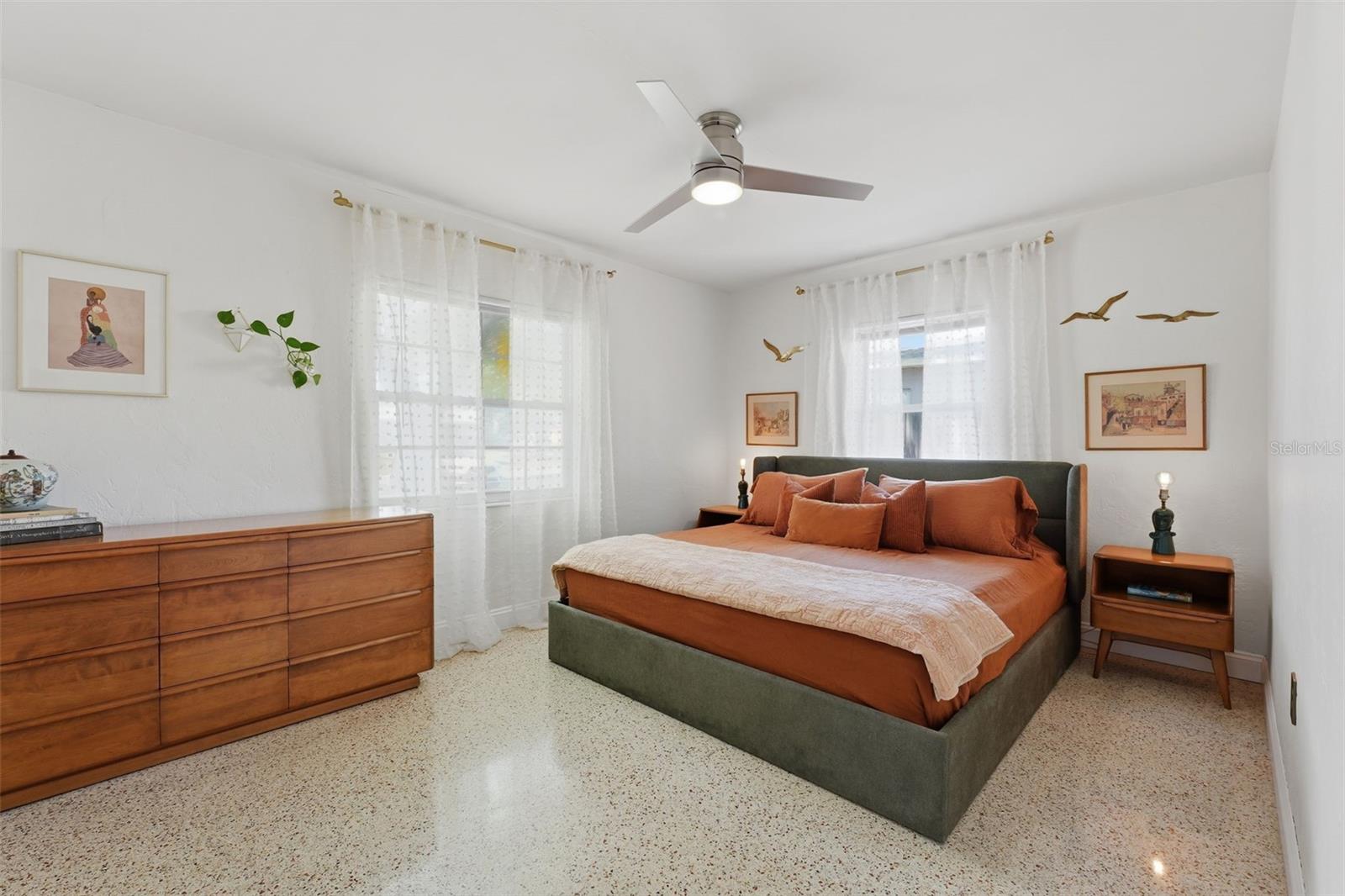 811 BAY VISTA BLVD S, ST PETERSBURG, FL, 33705