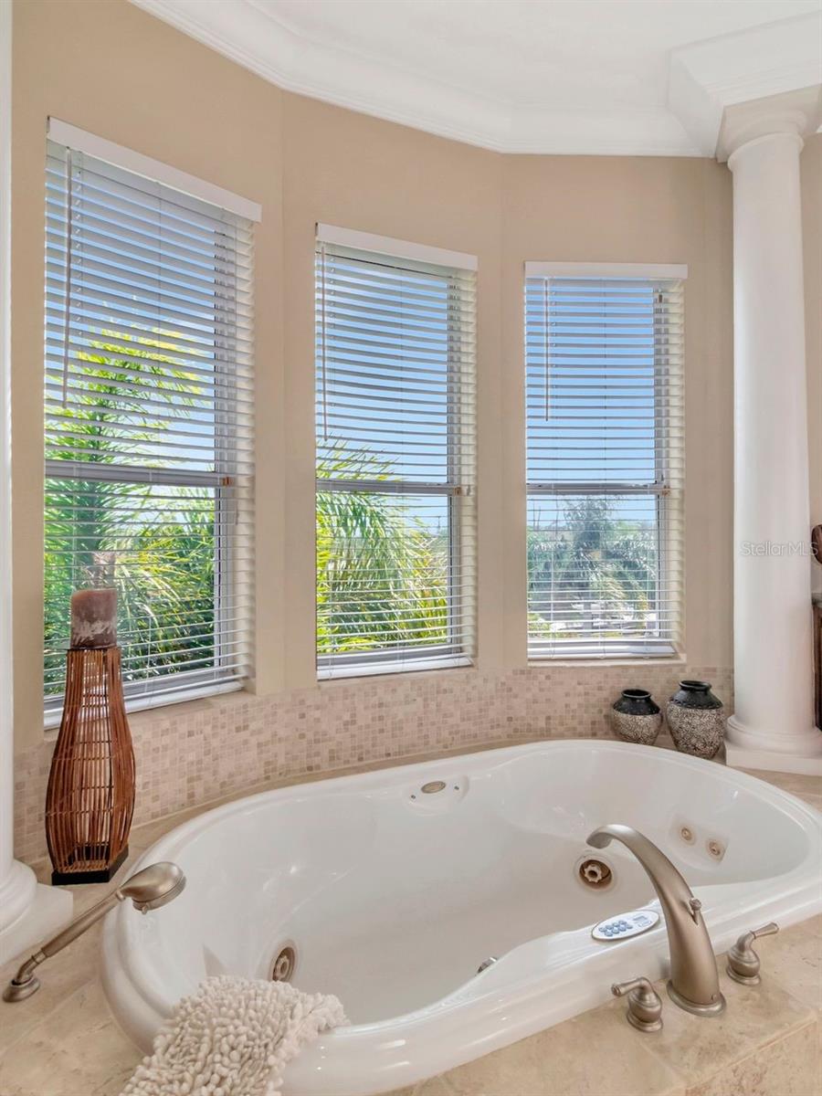 507 DRIFTWOOD DR E, PALM HARBOR, FL, 34683