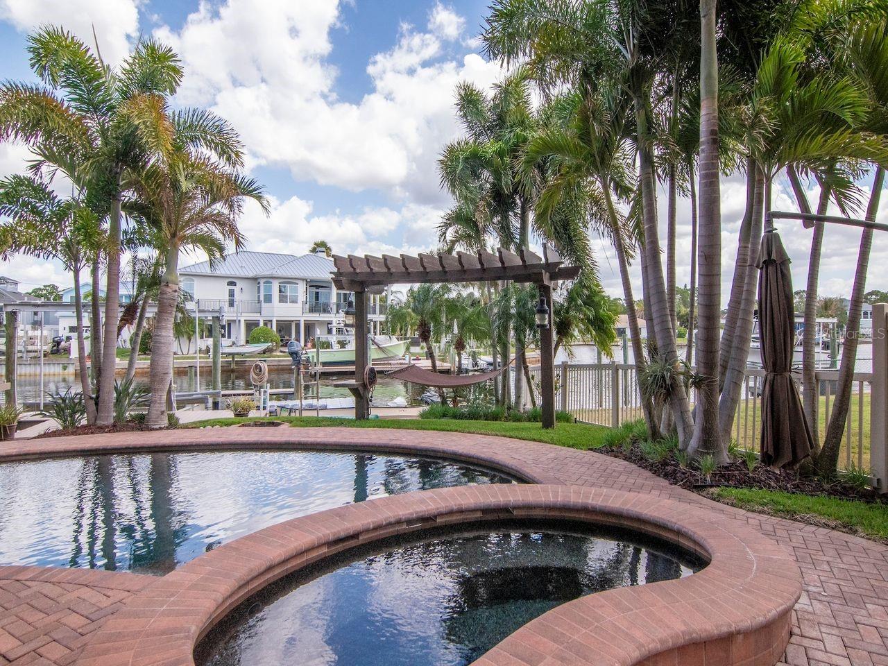 507 DRIFTWOOD DR E, PALM HARBOR, FL, 34683