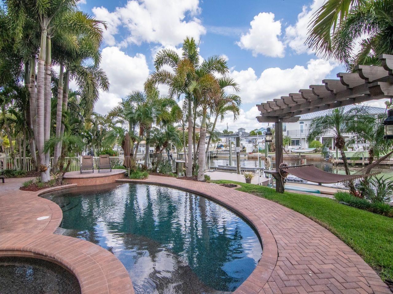 507 DRIFTWOOD DR E, PALM HARBOR, FL, 34683