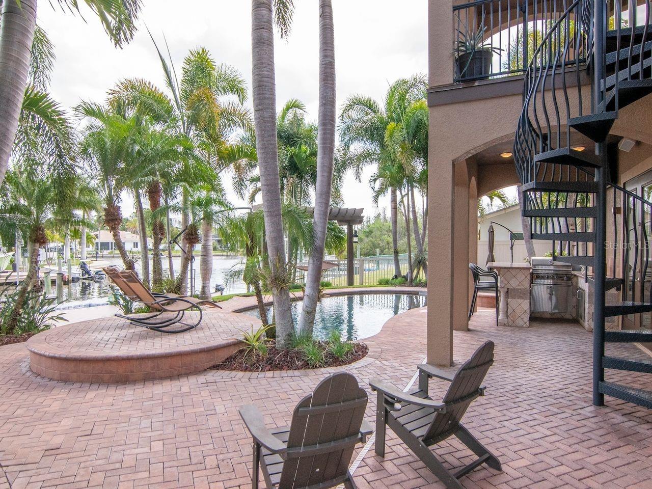 507 DRIFTWOOD DR E, PALM HARBOR, FL, 34683