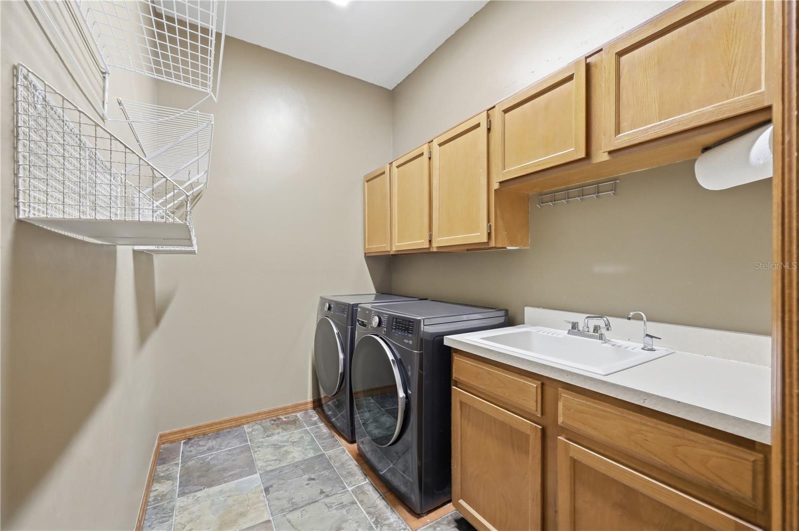 9211 HIDDEN BAY LN, ORLANDO, FL, 32819