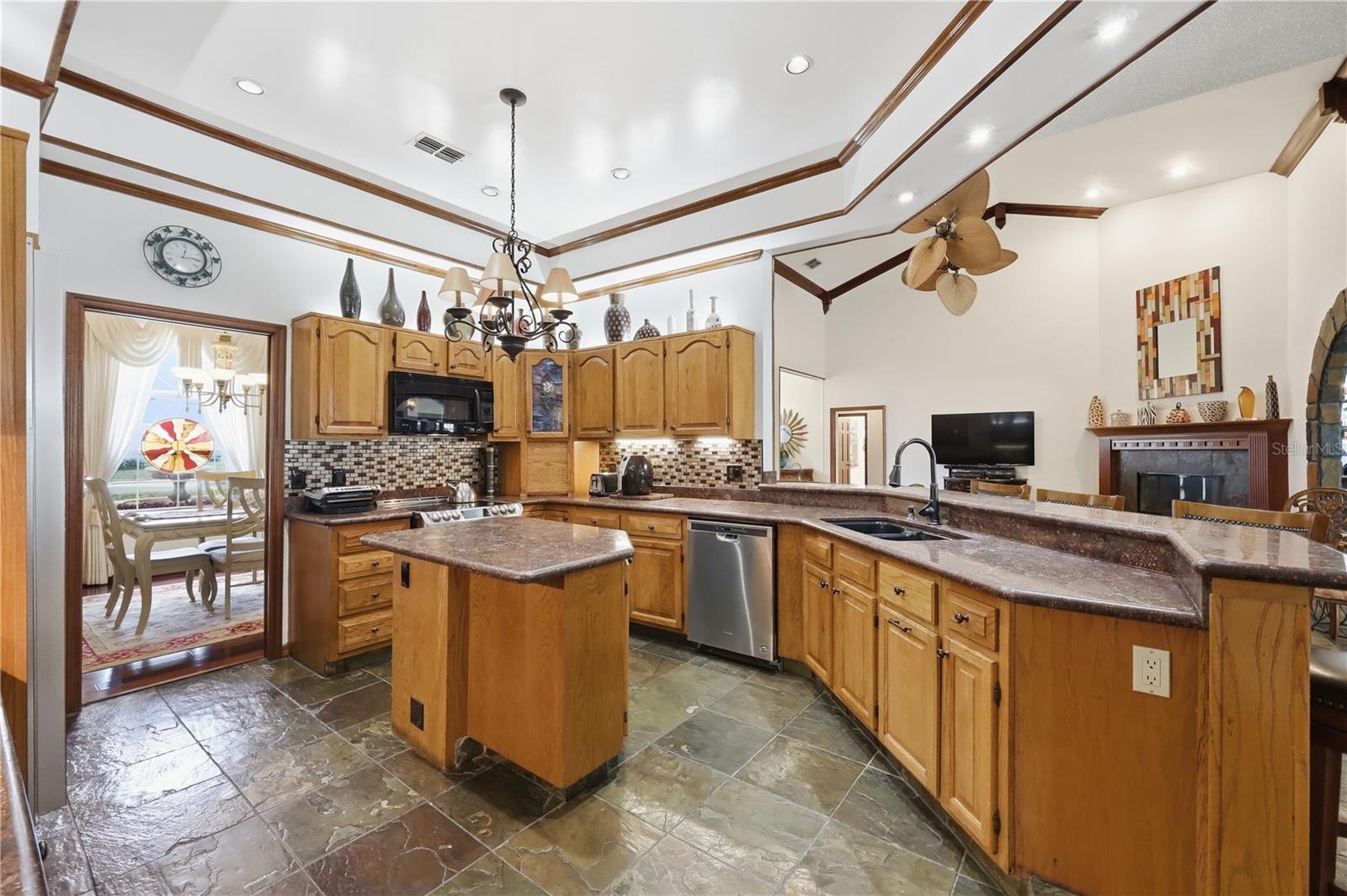 9211 HIDDEN BAY LN, ORLANDO, FL, 32819