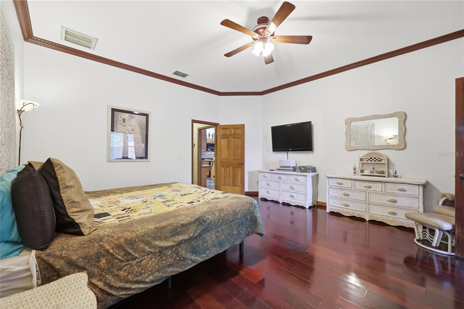 9211 HIDDEN BAY LN, ORLANDO, FL, 32819