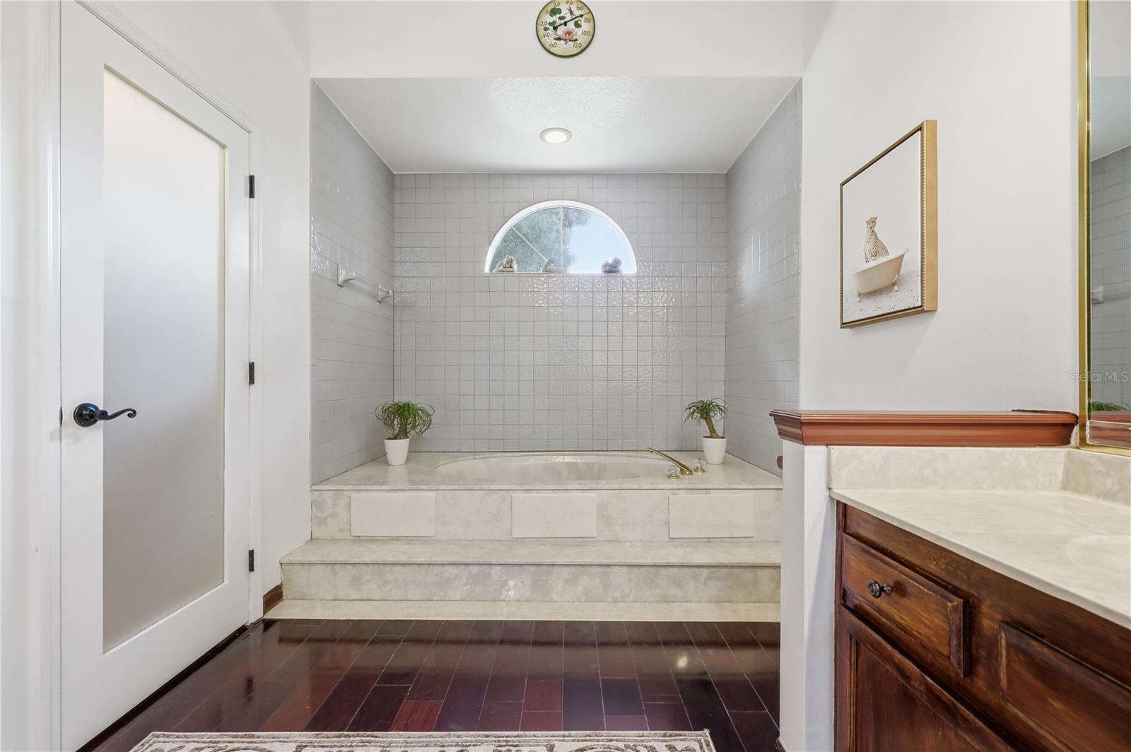 9211 HIDDEN BAY LN, ORLANDO, FL, 32819