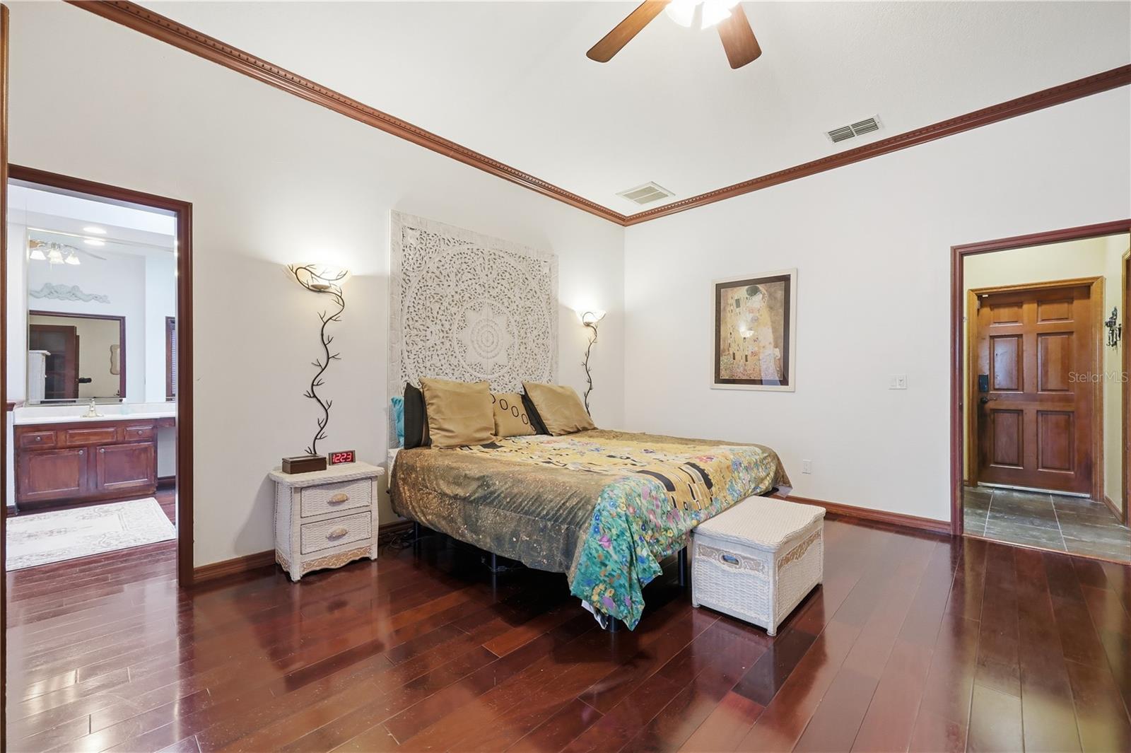 9211 HIDDEN BAY LN, ORLANDO, FL, 32819