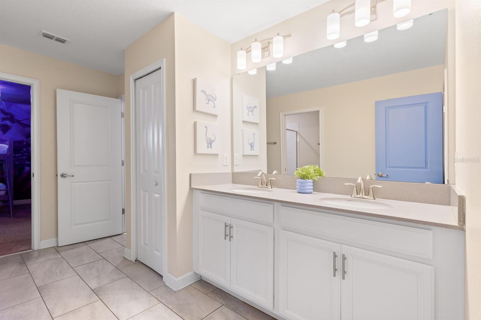 9050 STINGER DR, DAVENPORT, FL, 33896
