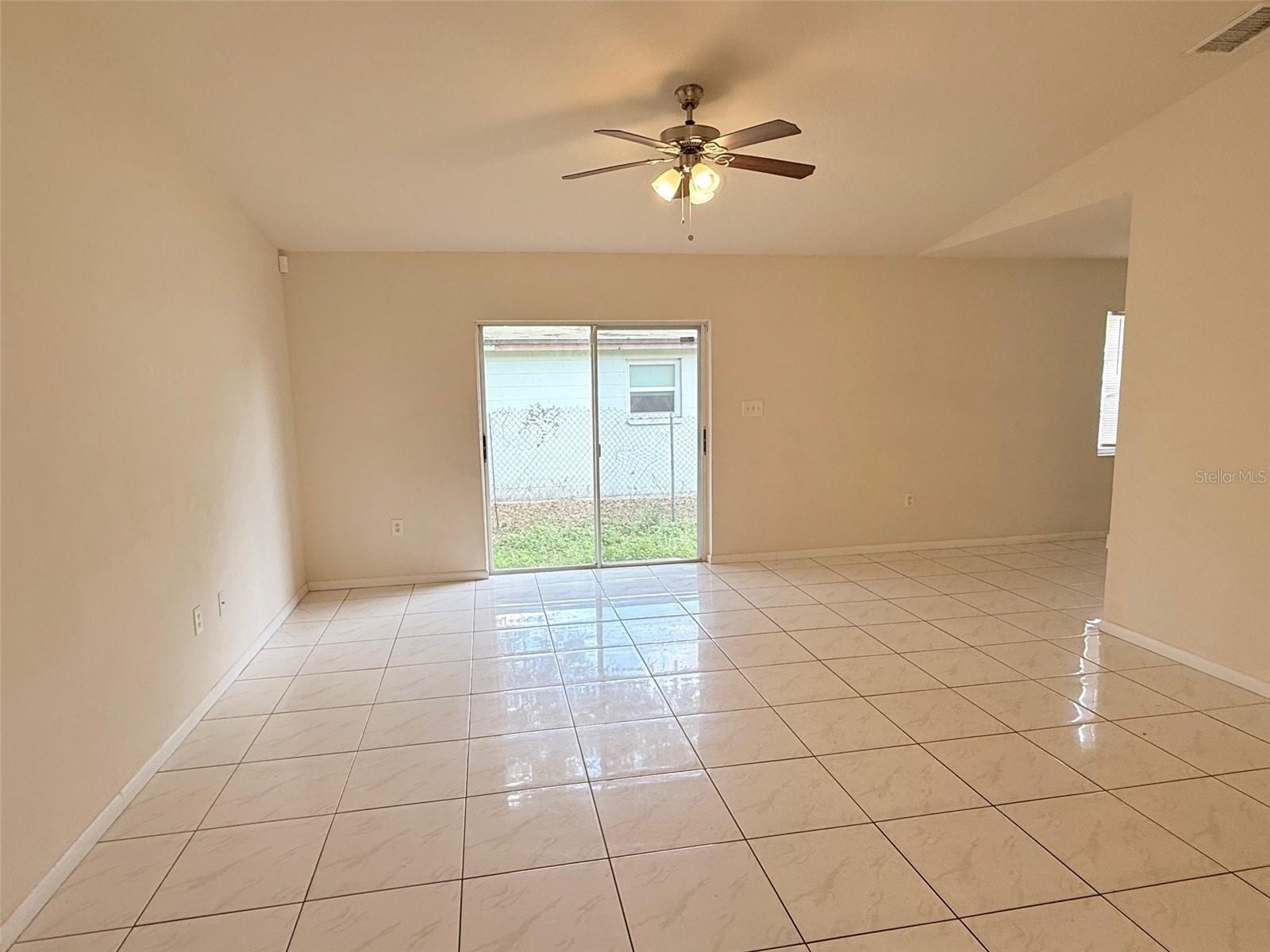 2615 E CURTIS ST, TAMPA, FL, 33610