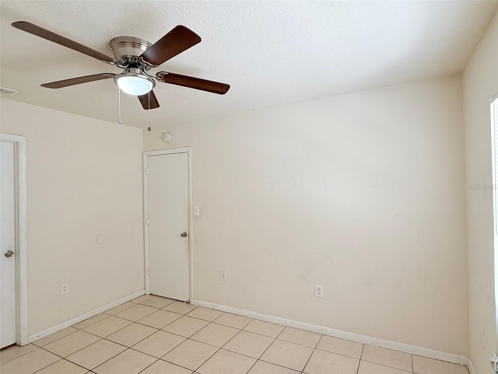 2615 E CURTIS ST, TAMPA, FL, 33610