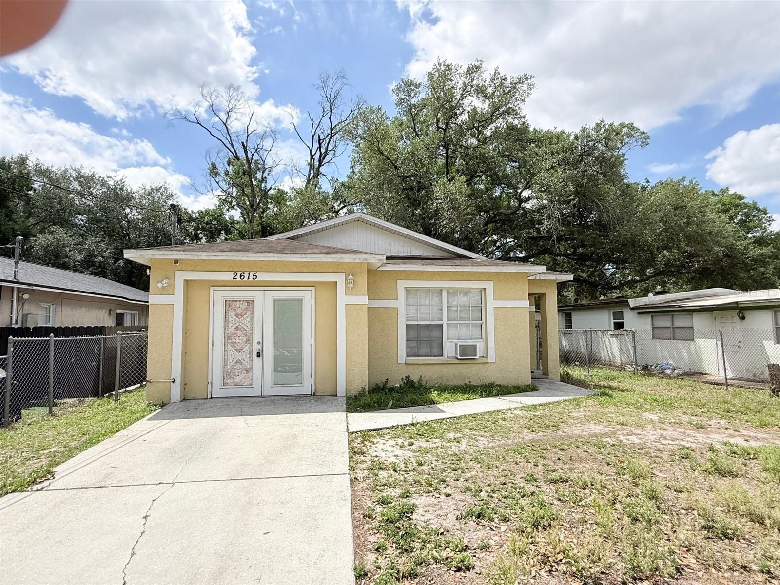 2615 E CURTIS ST, TAMPA, FL, 33610