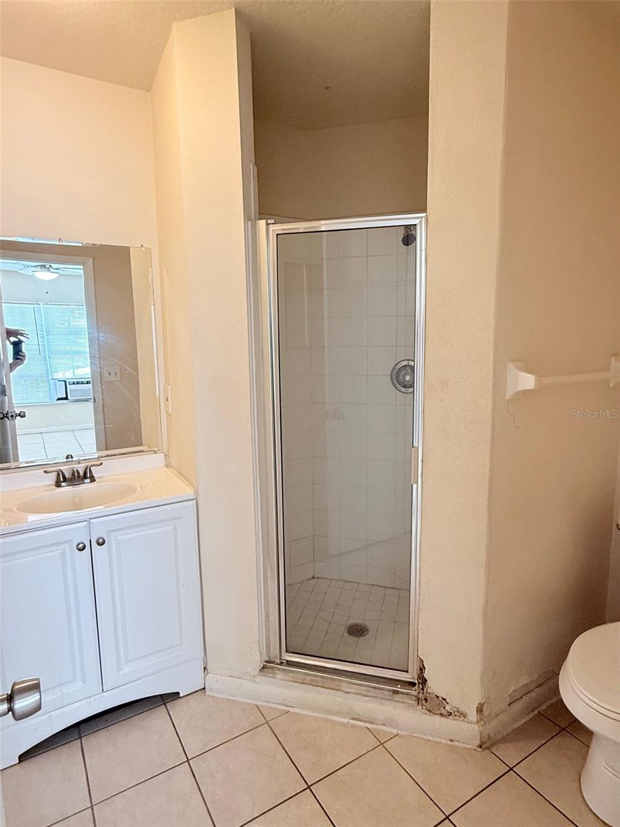 2615 E CURTIS ST, TAMPA, FL, 33610