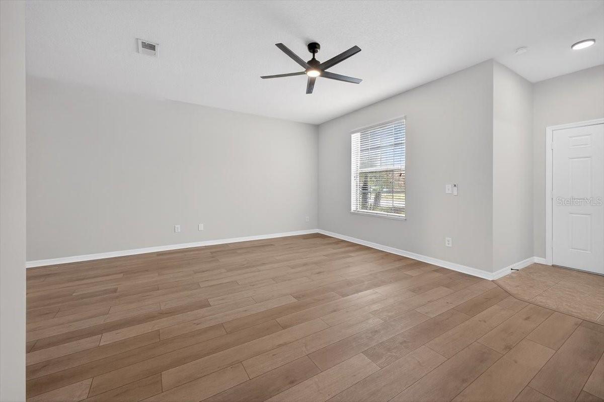 1654 J LAWSON BLVD, ORLANDO, FL, 32824