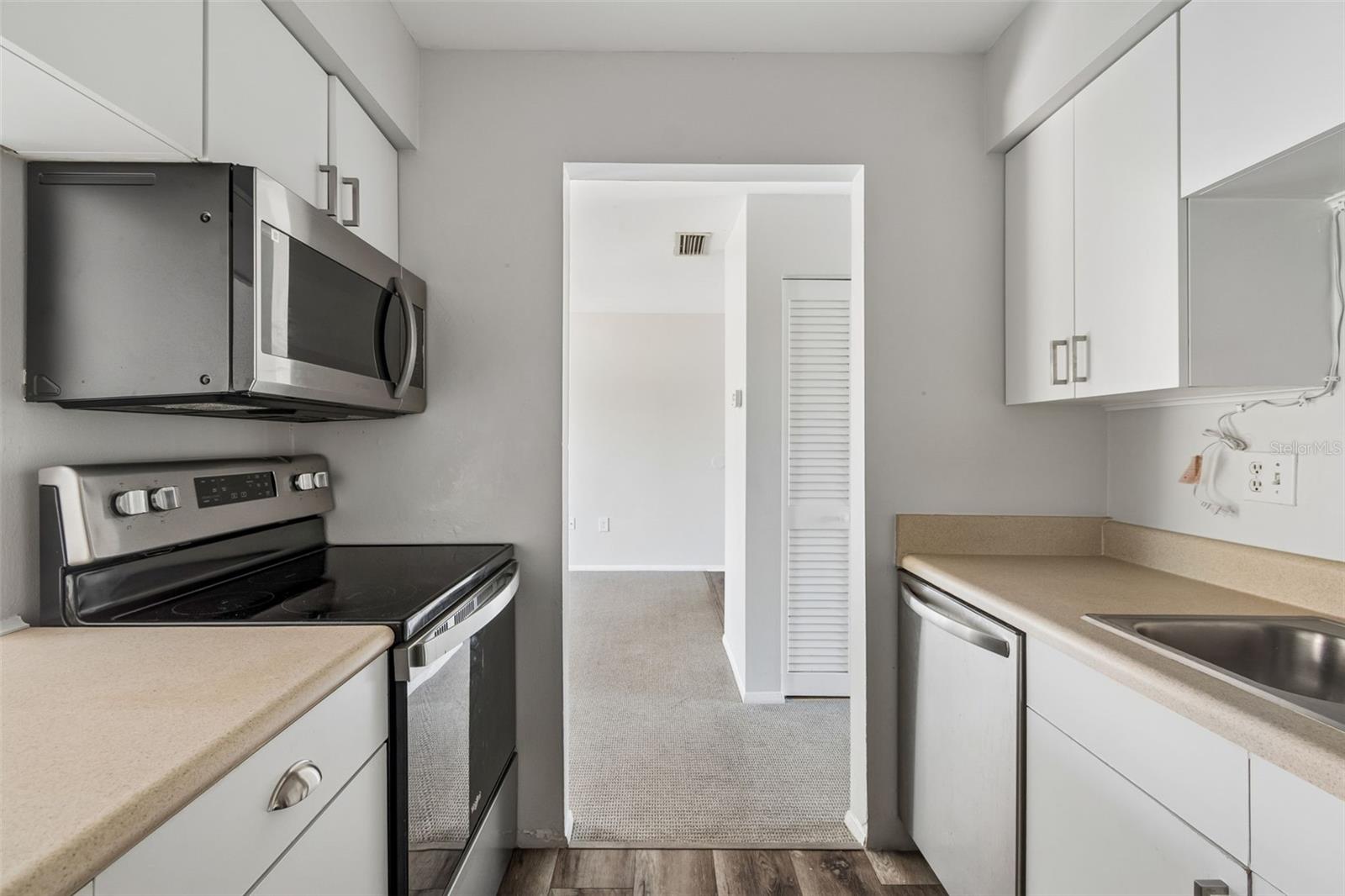 2725 HIDDEN LAKE BLVD #C, SARASOTA, FL, 34237