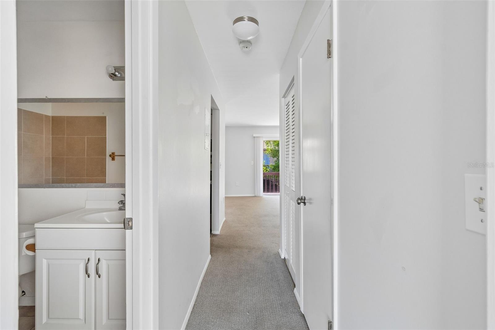 2725 HIDDEN LAKE BLVD #C, SARASOTA, FL, 34237