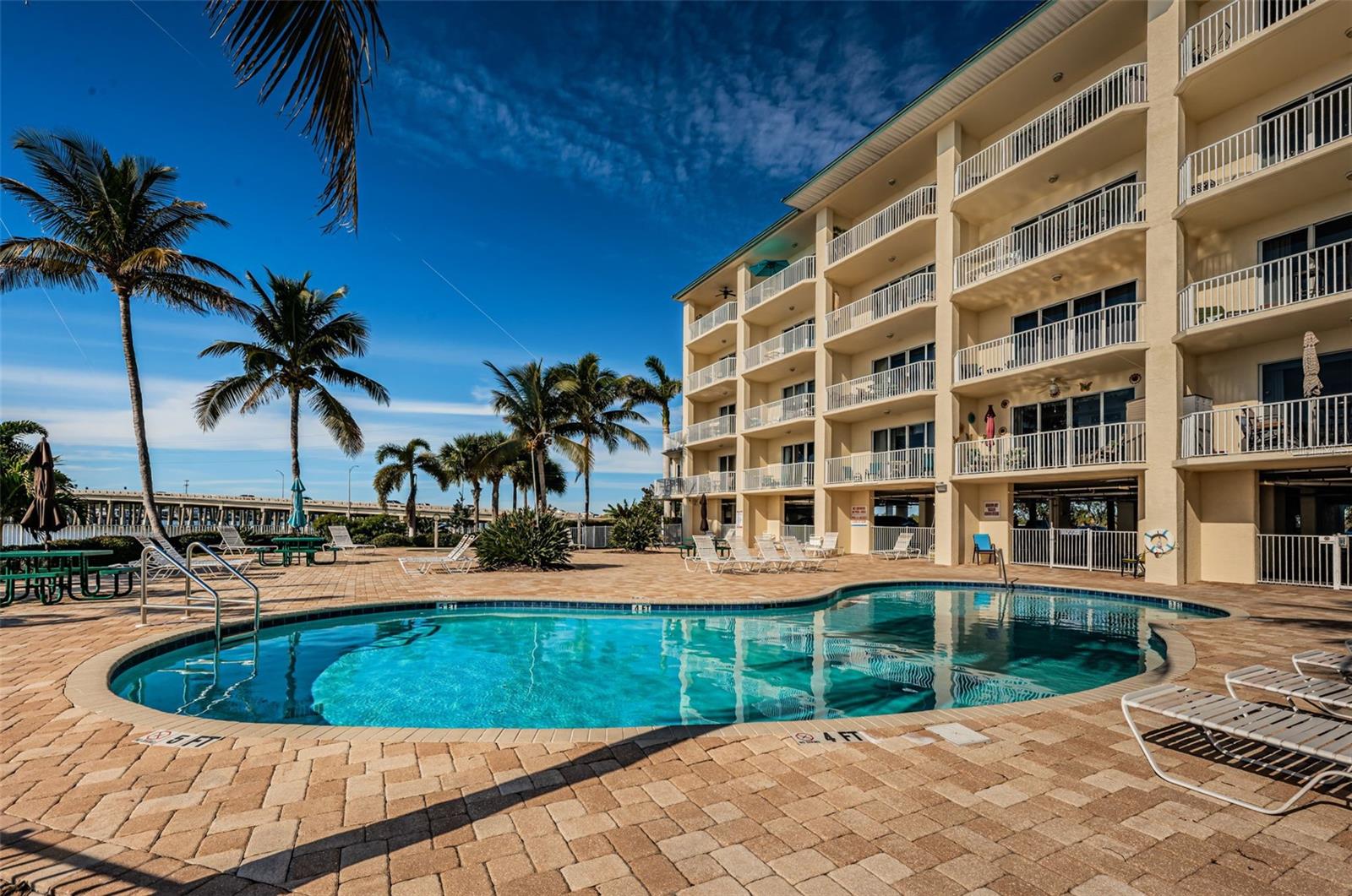 8800 BAY PINES BLVD #303, ST PETERSBURG, FL, 33709