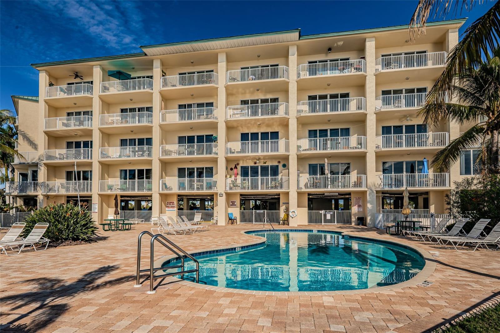 8800 BAY PINES BLVD #303, ST PETERSBURG, FL, 33709