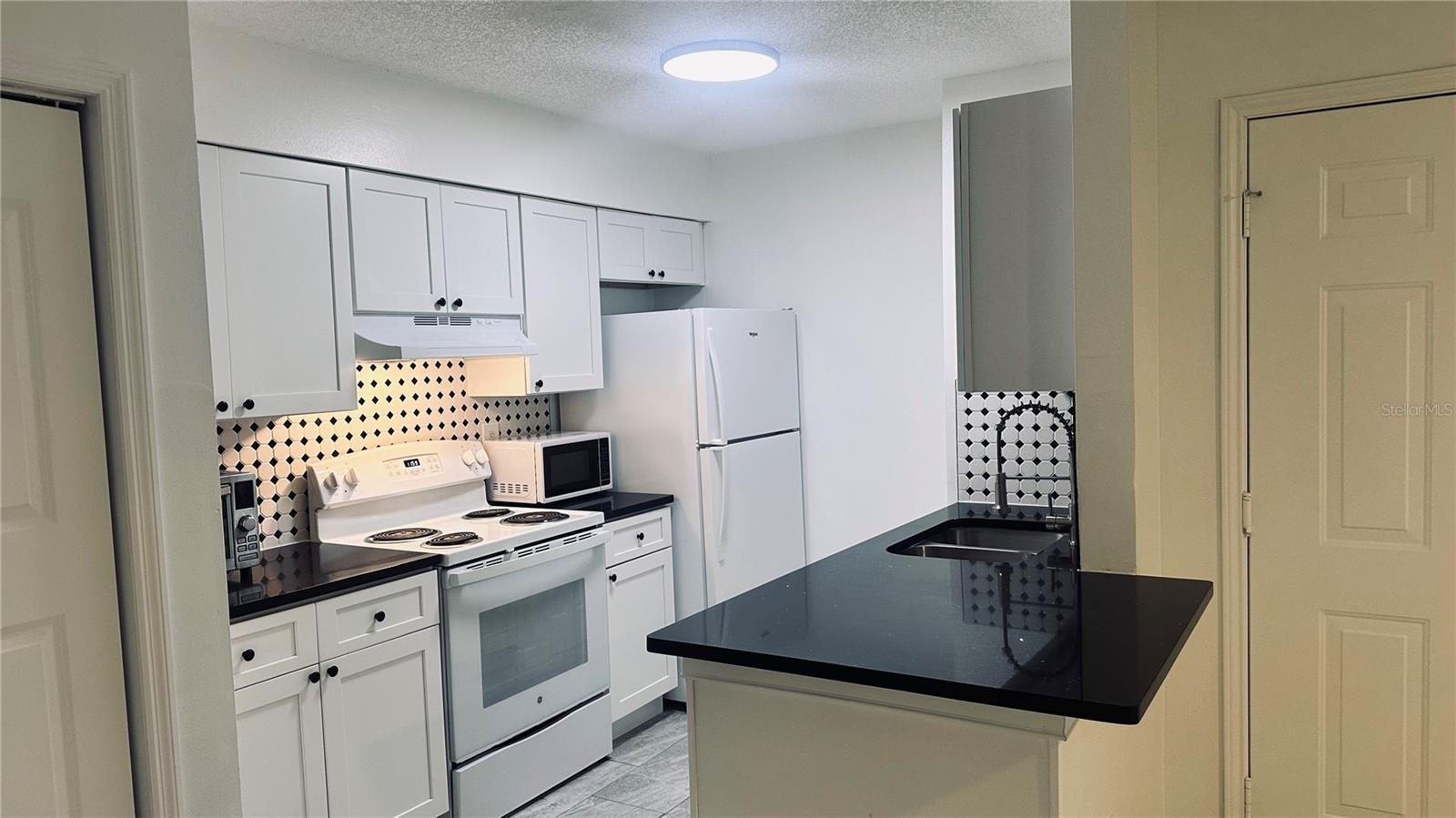 709 SECRET HARBOR LN #111, LAKE MARY, FL, 32746