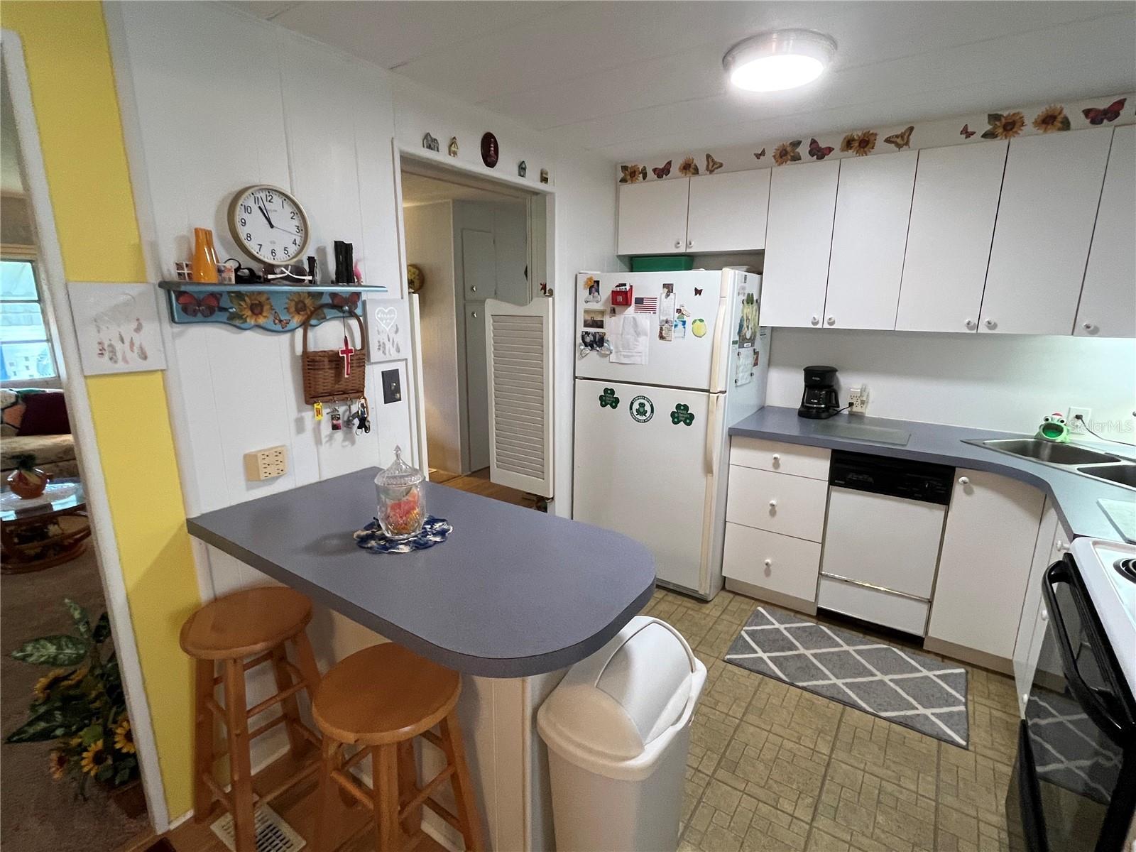 206 ROMA RD, VENICE, FL, 34285