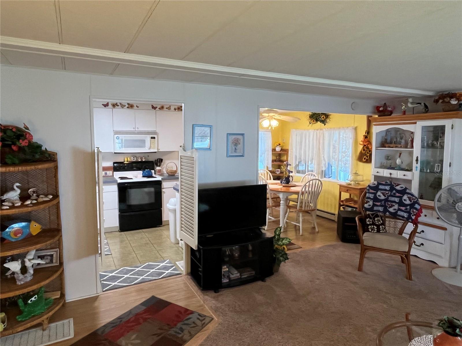 206 ROMA RD, VENICE, FL, 34285