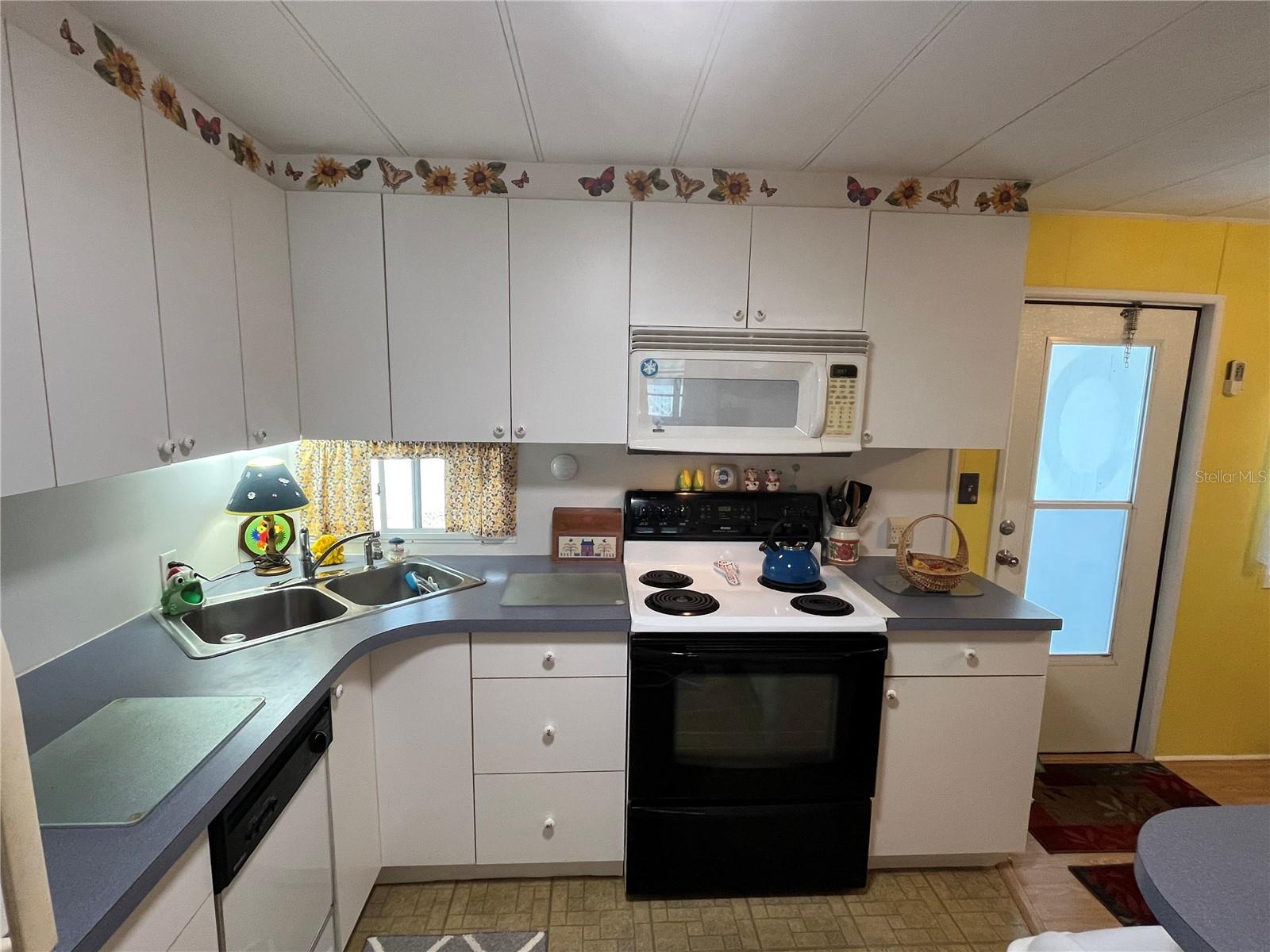 206 ROMA RD, VENICE, FL, 34285