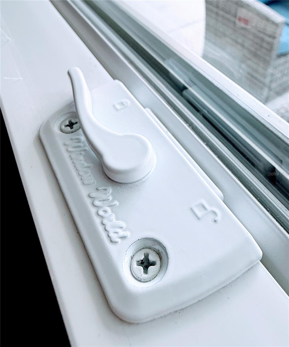 336 GRAND CANAL DR, POINCIANA, FL, 34759