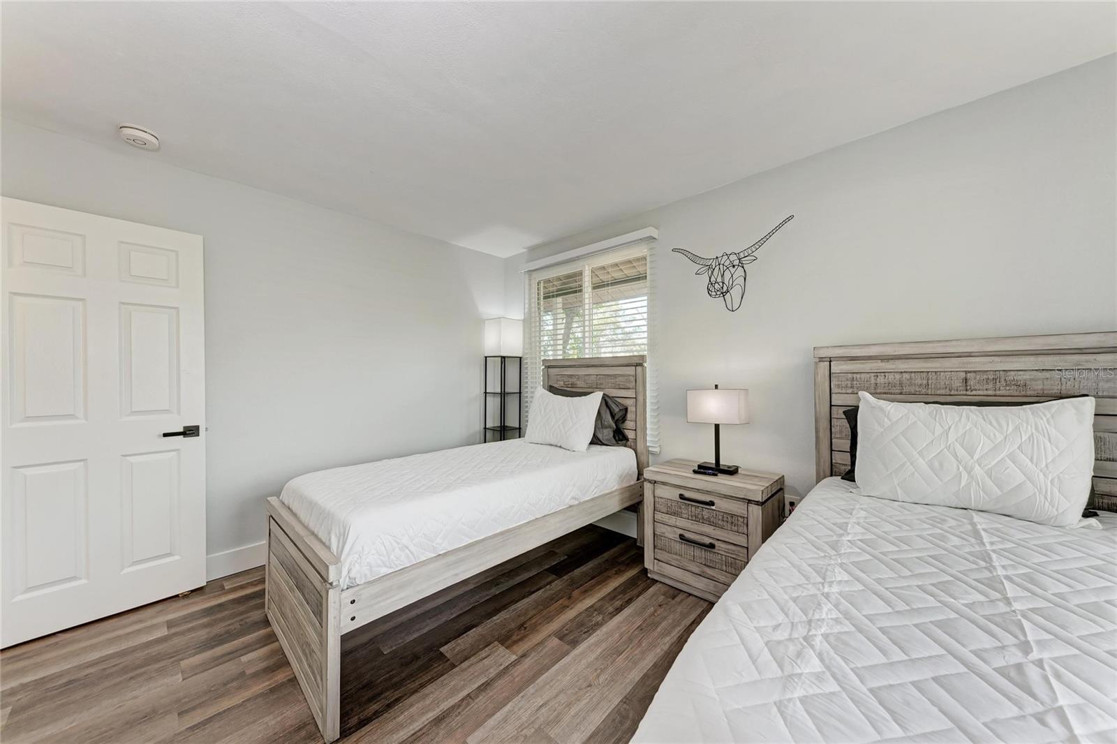 339 SUWANEE AVE, SARASOTA, FL, 34243