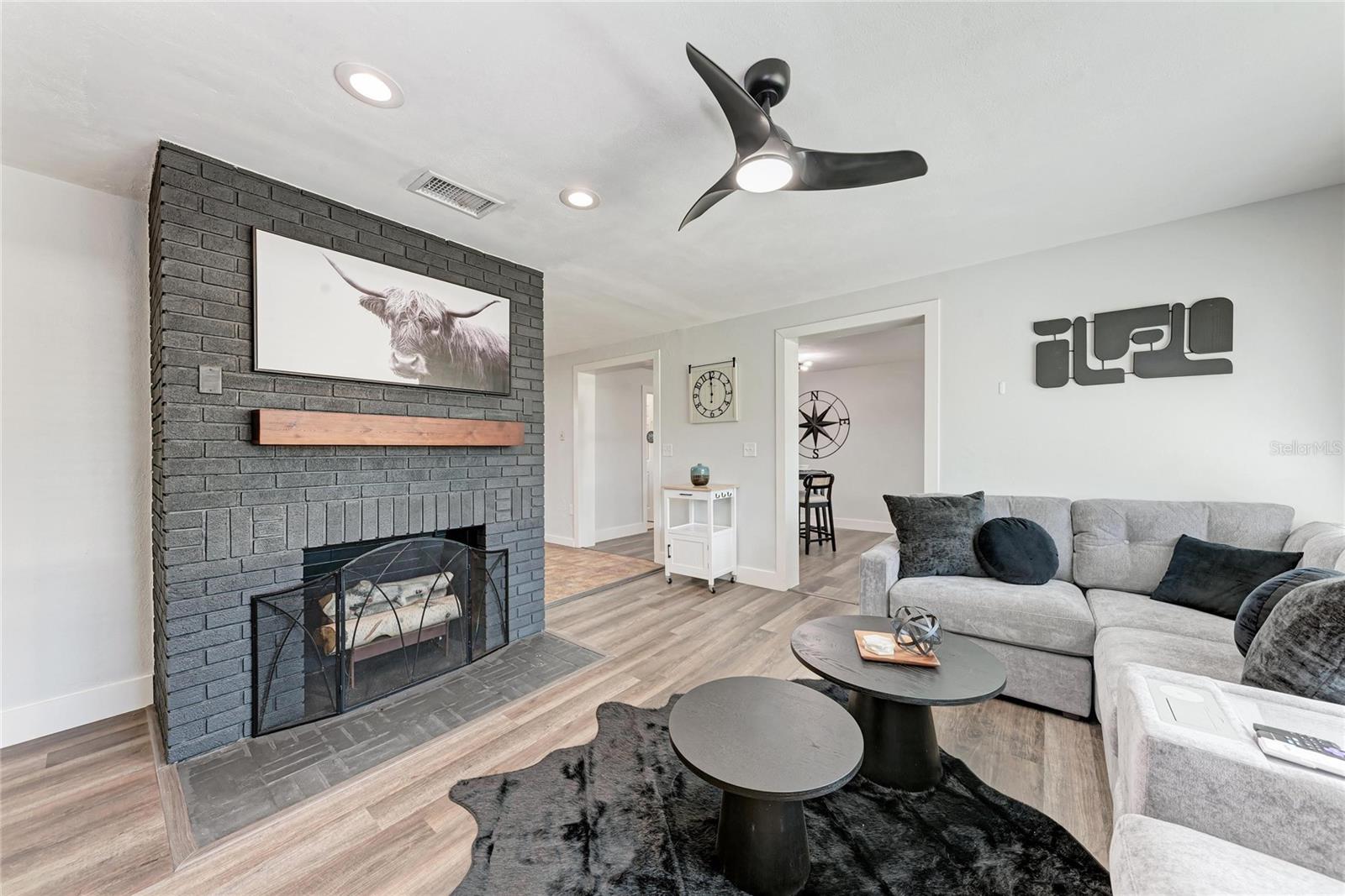 339 SUWANEE AVE, SARASOTA, FL, 34243