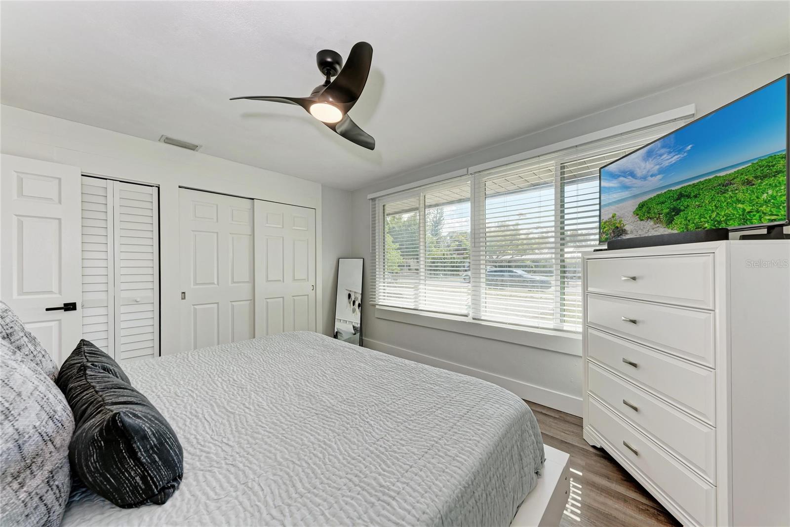 339 SUWANEE AVE, SARASOTA, FL, 34243