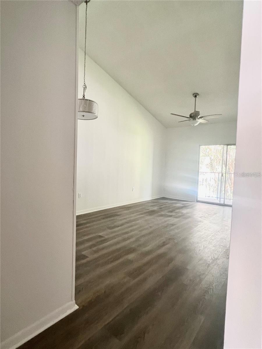5011 BORDEAUX VILLAGE PL #201, TAMPA, FL, 33617