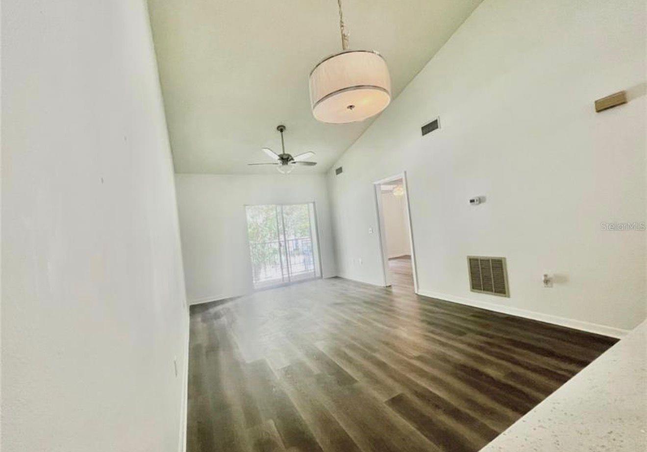 5011 BORDEAUX VILLAGE PL #201, TAMPA, FL, 33617