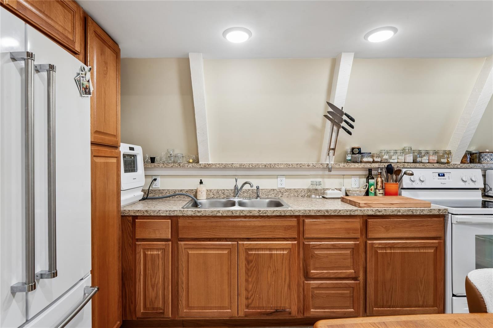 9366 CR 649, BUSHNELL, FL, 33513