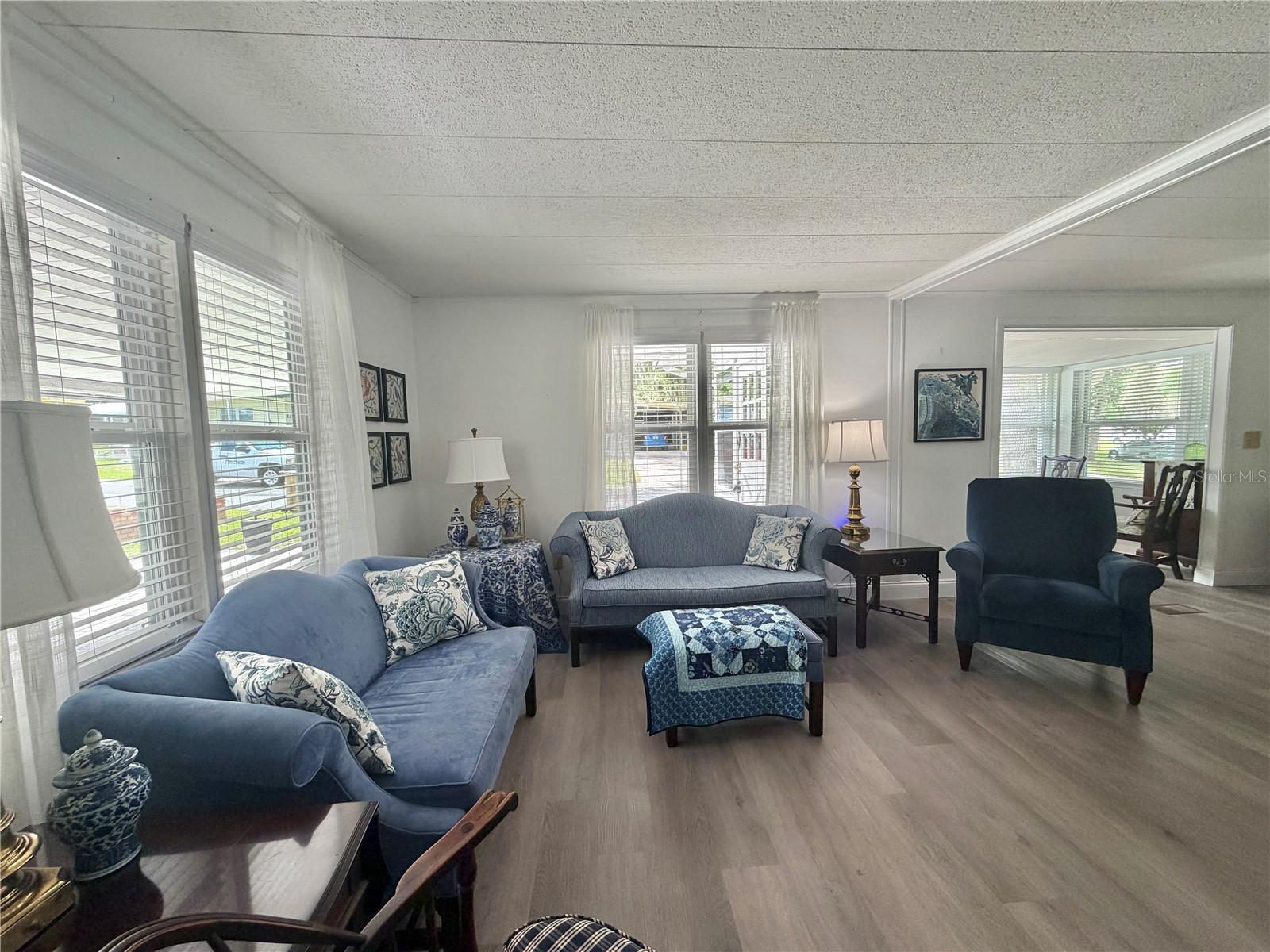 103 ROYAL PALM DR, LEESBURG, FL, 34748