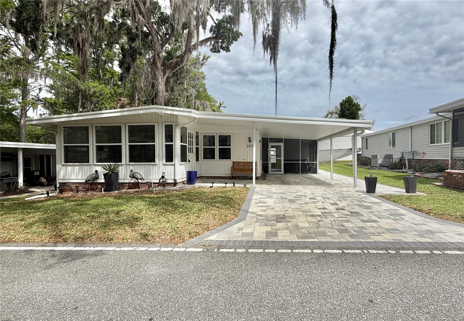 103 ROYAL PALM DR, LEESBURG, FL, 34748